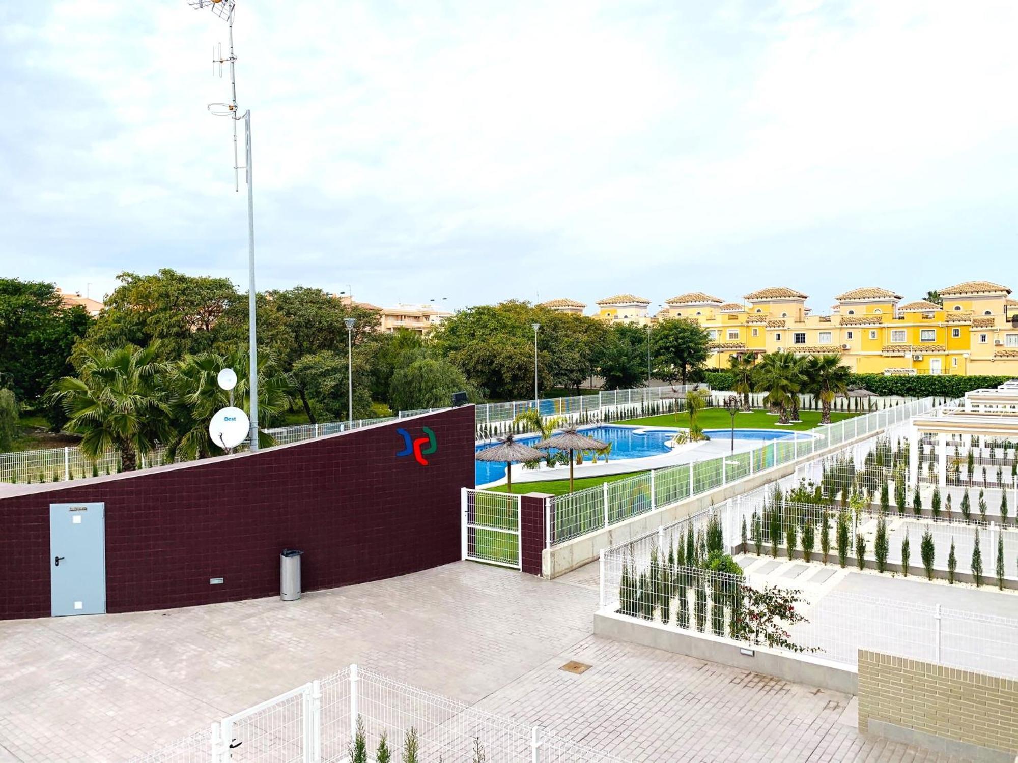 Magnifico Apartamento De Planta Alta La Isla Torrevieja Zewnętrze zdjęcie